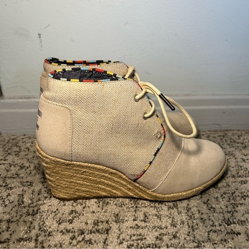 TOMS Whisper Suede Desert Canvas Lace Up Cork Wedge Size 7